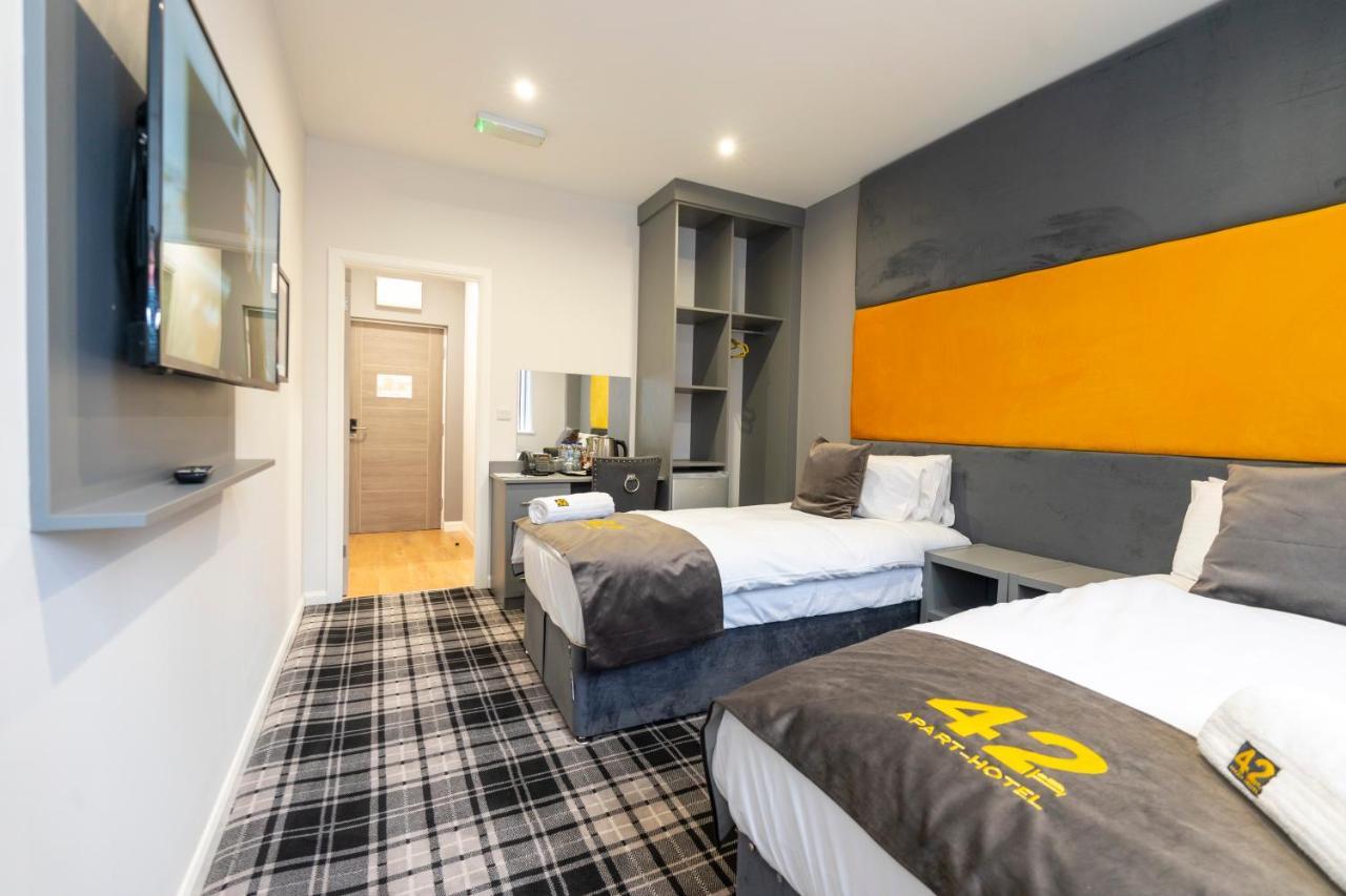 42 อพาร์ท โฮเทล Hotel สกันโธรป ภายนอก รูปภาพ