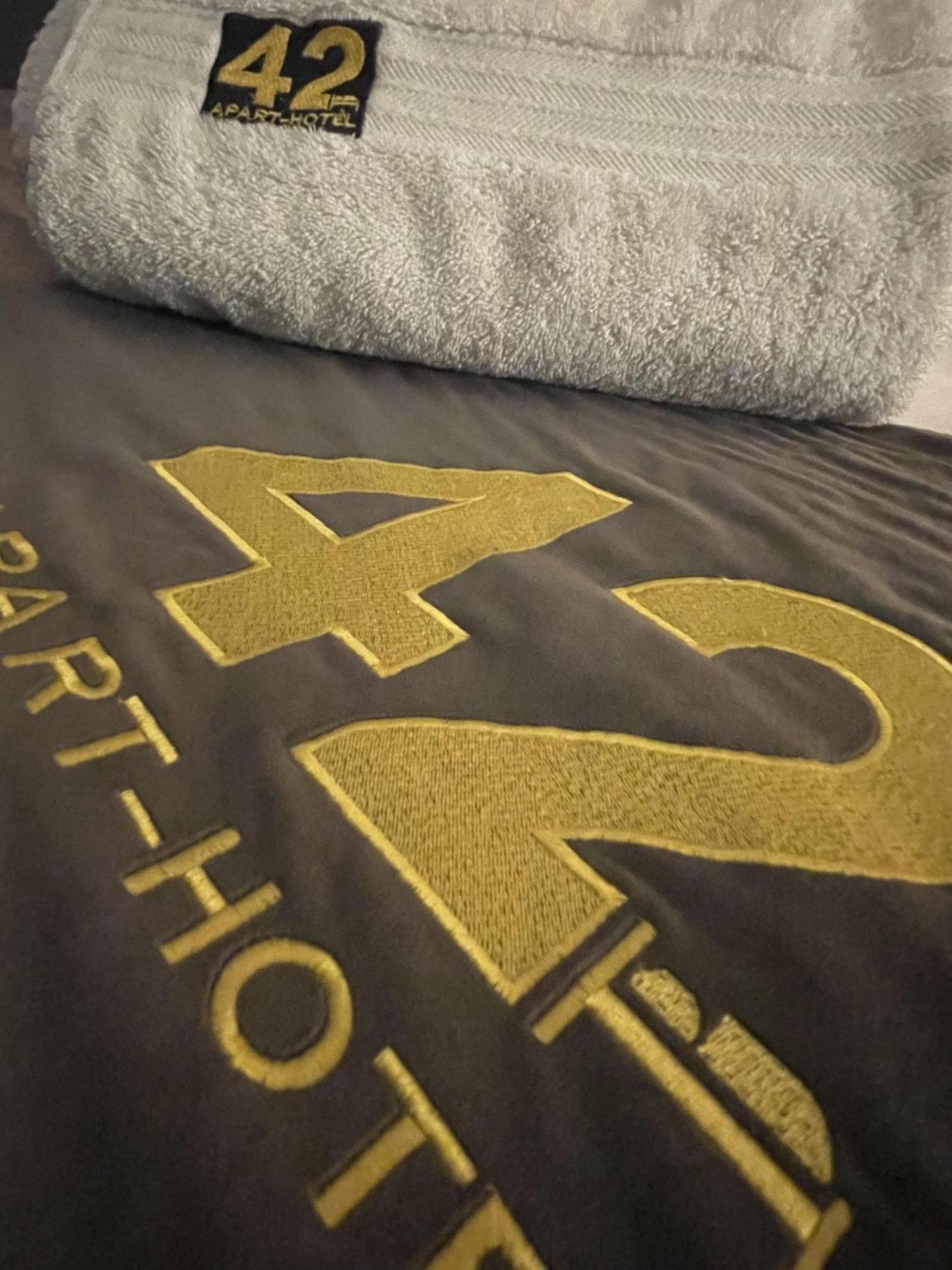 42 อพาร์ท โฮเทล Hotel สกันโธรป ห้อง รูปภาพ